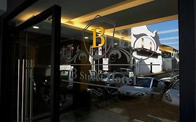 B Street Hotel  2*
